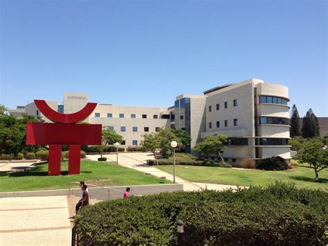 universities in tel aviv.